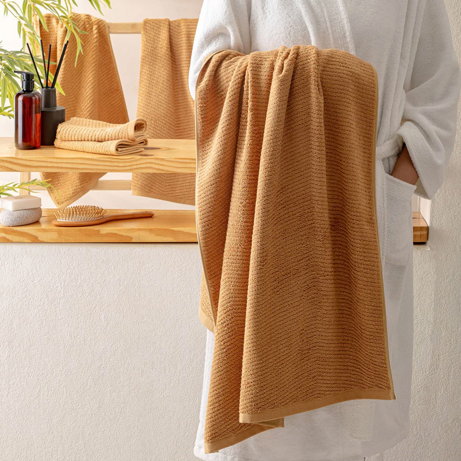 BAMBOO BROWN LIGHTWEIGHT LUXURY BATH TOWEL