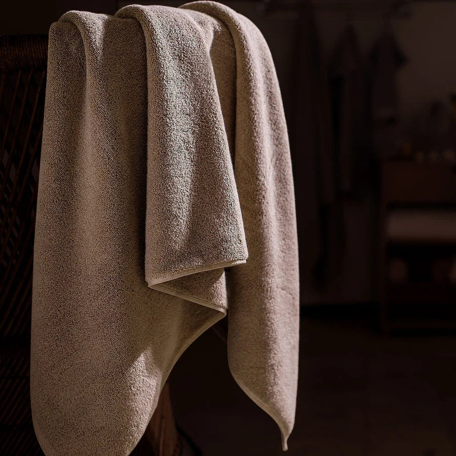 RESORT COBBLE STONE LUXURY LARGE BATH TOWEL