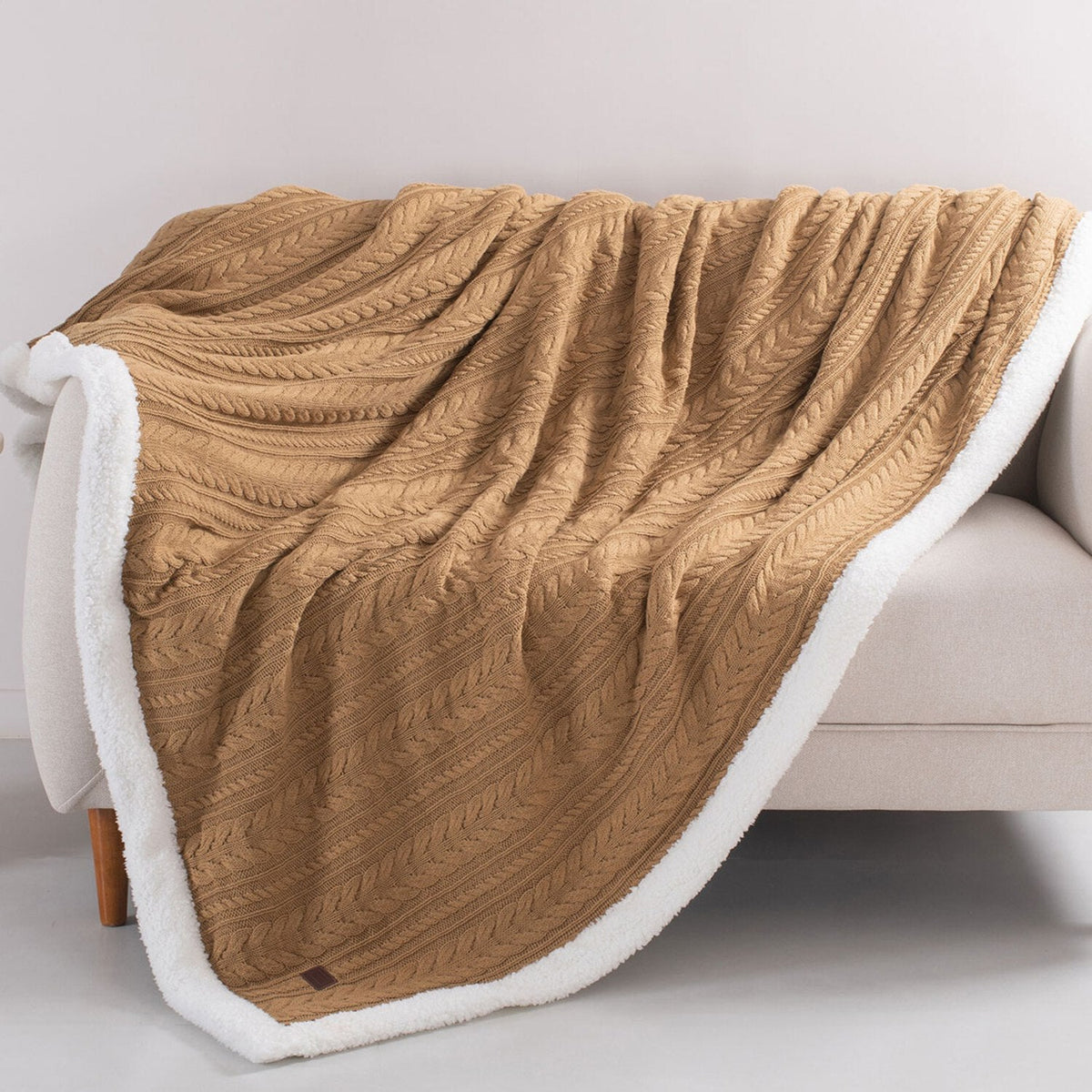 SHERPA KNITTED BLANKET CAMEL COLOR