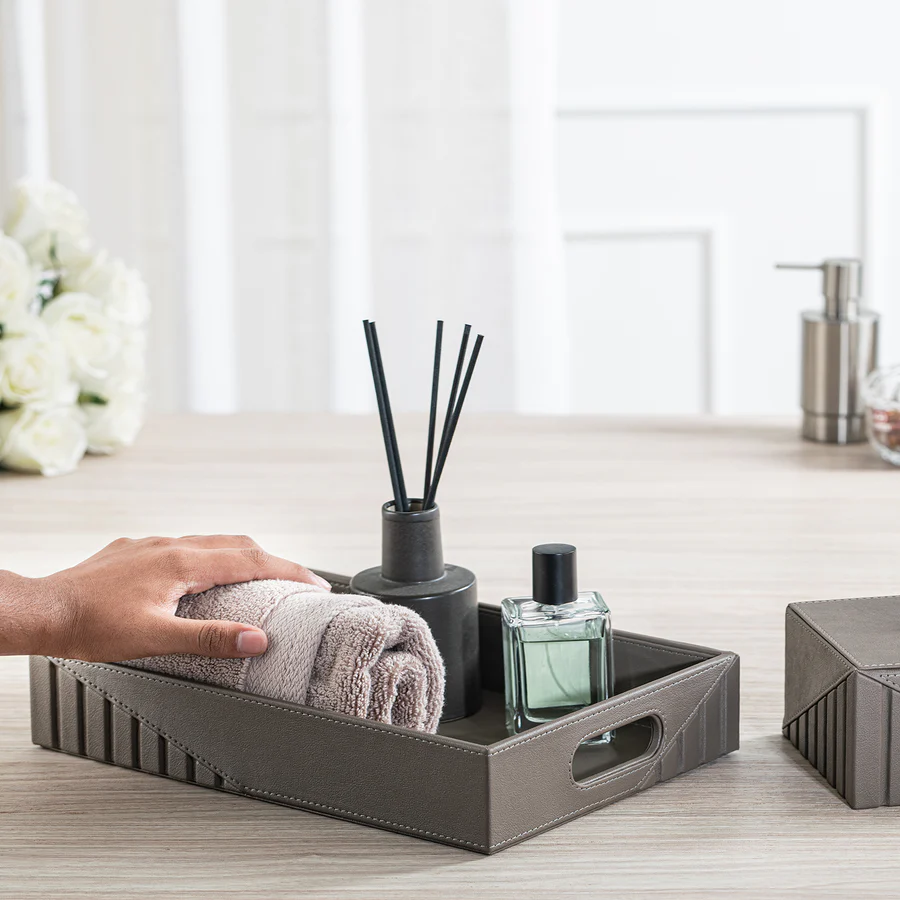 ELEGANT FLUTED OLIVE LEATHERITE TRAY