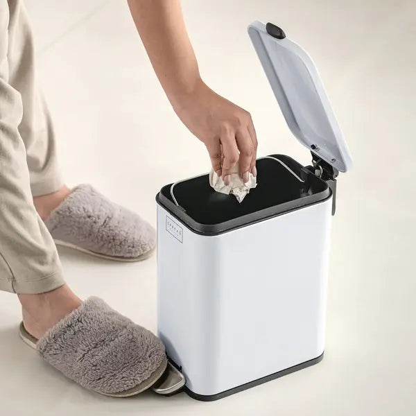 WHITE SOFT CLOSE WASTEBIN 5LTR