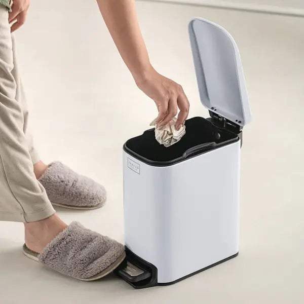 WHITE SOFT CLOSE WASTEBIN 6LTR