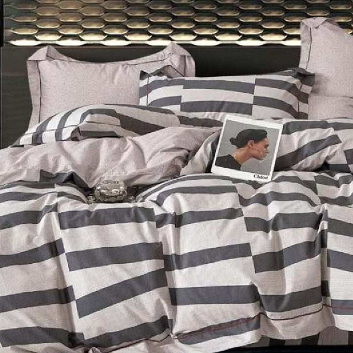 FOUR SEASONS XL BLACK & WHITE STRIPED DOUBLE BEDSHEET