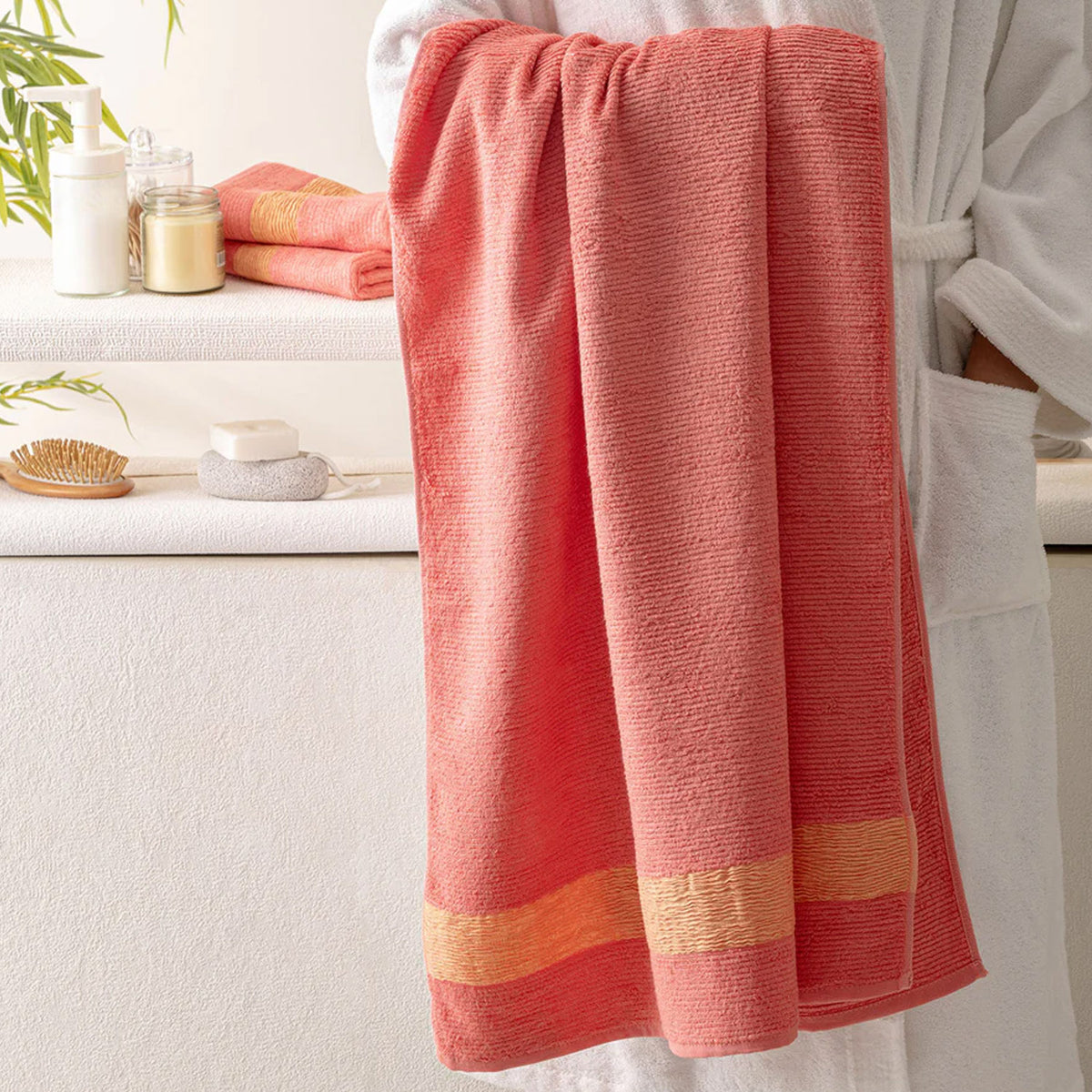 BAMBOO PEACH LIGHTWEIGHT LUXURY BATH TOWEL