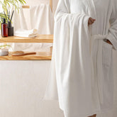 BAMBOO WHITE LIGHTWEIGHT LUXURY BATH TOWEL