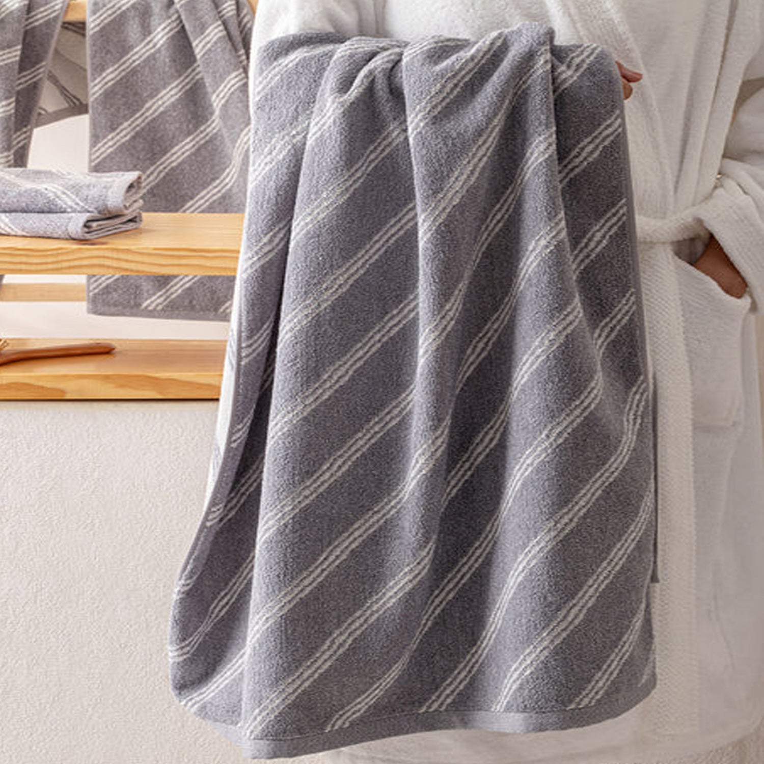 BAMBOO GREY 100% LUXURY COTTON BATH TOWEL