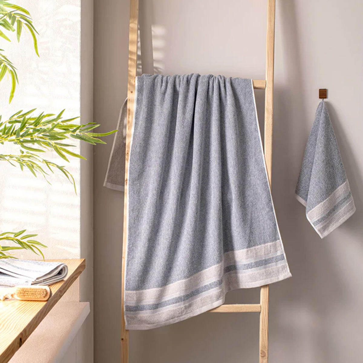 BAMBOO GREY 100% LUXURY COTTON BATH TOWEL